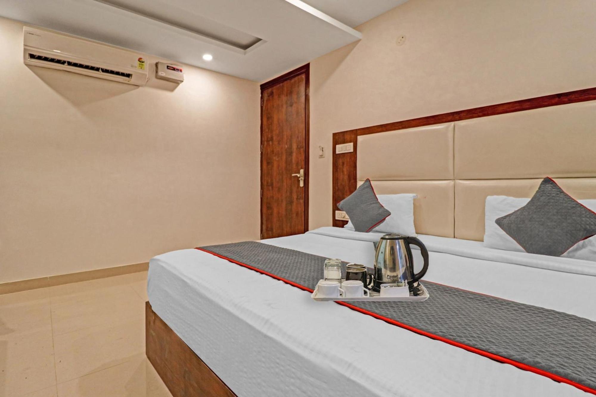Townhouse Tark Inn New Delhi Exterior foto