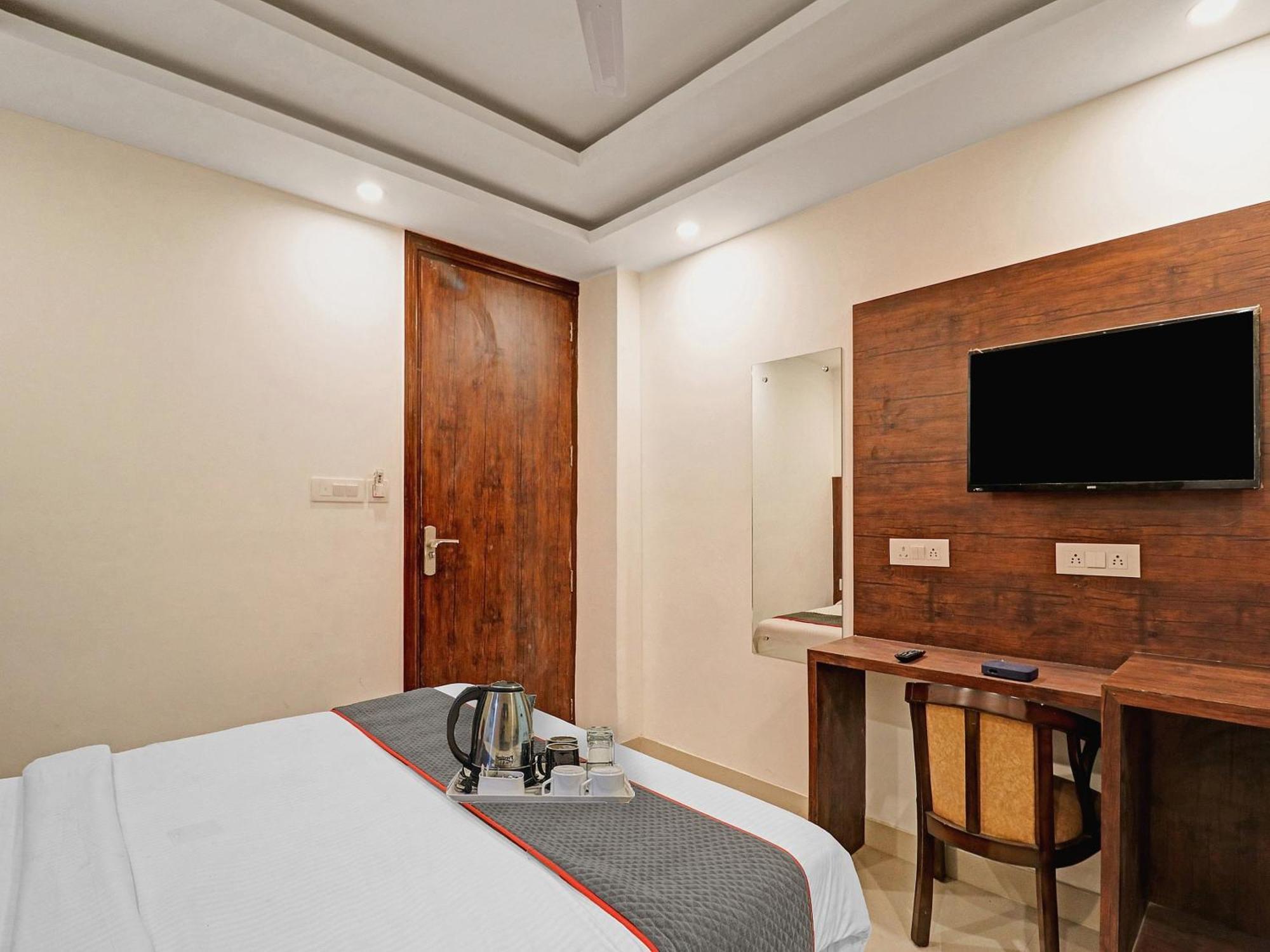 Townhouse Tark Inn New Delhi Exterior foto