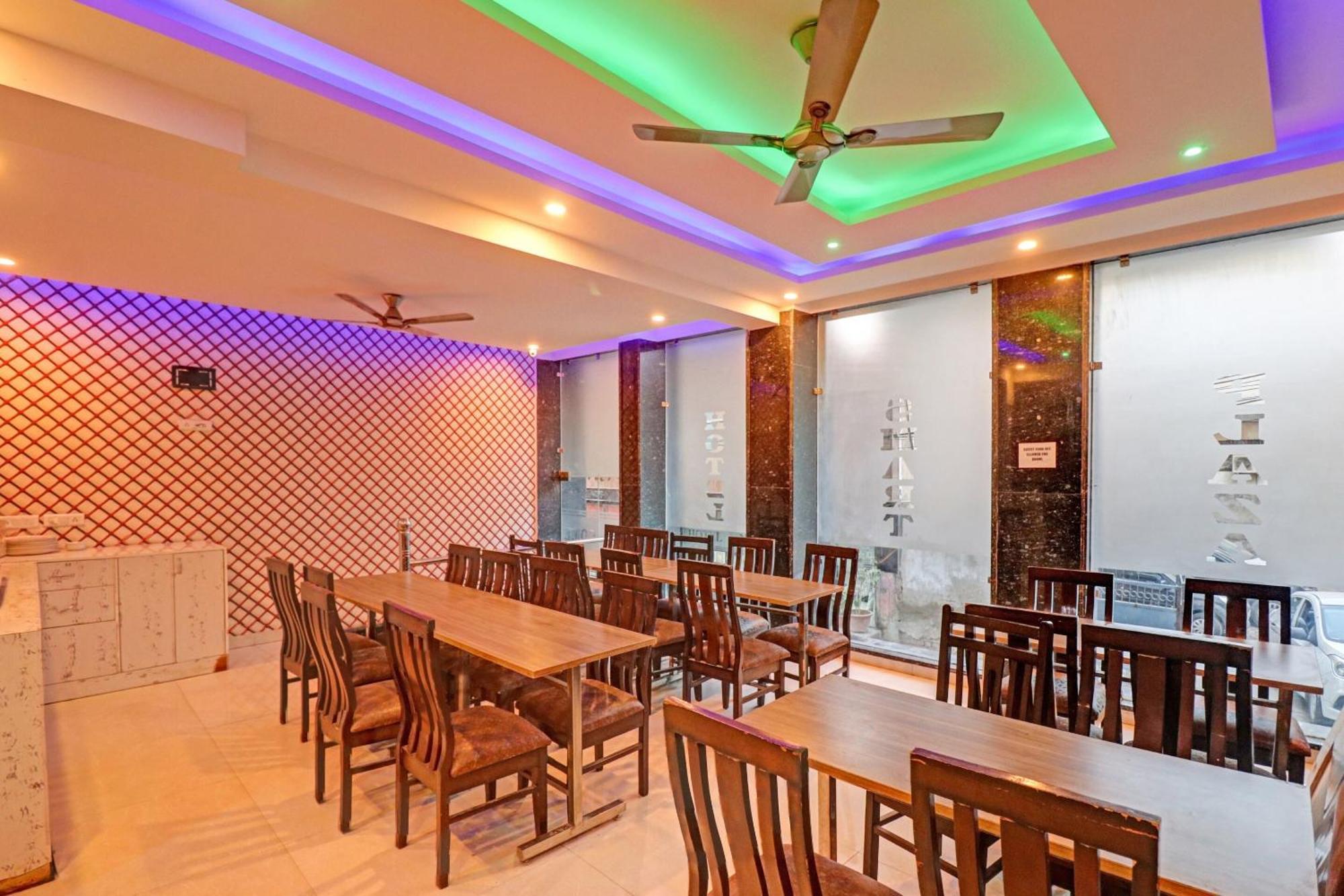 Townhouse Tark Inn New Delhi Exterior foto