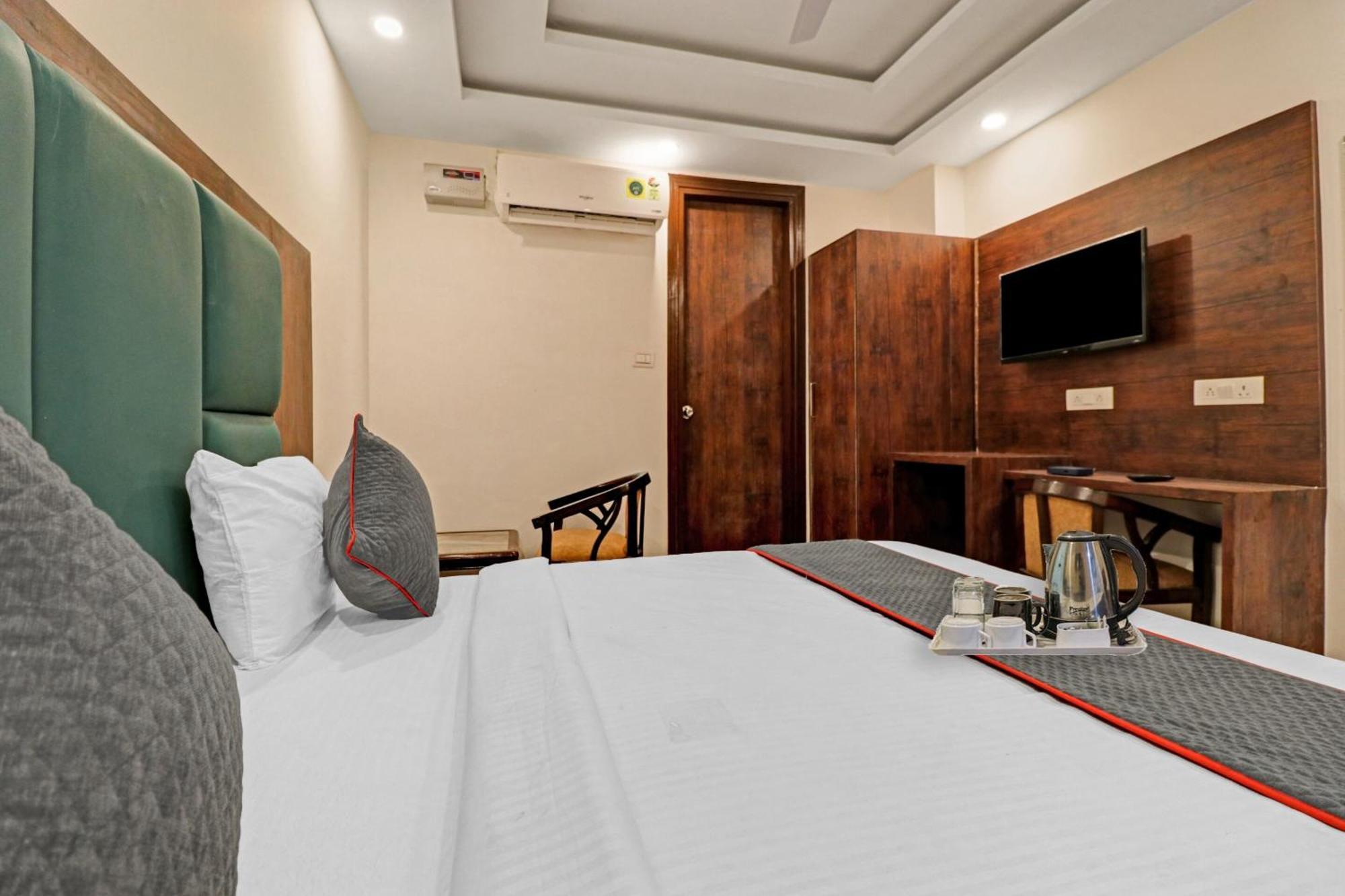 Townhouse Tark Inn New Delhi Exterior foto