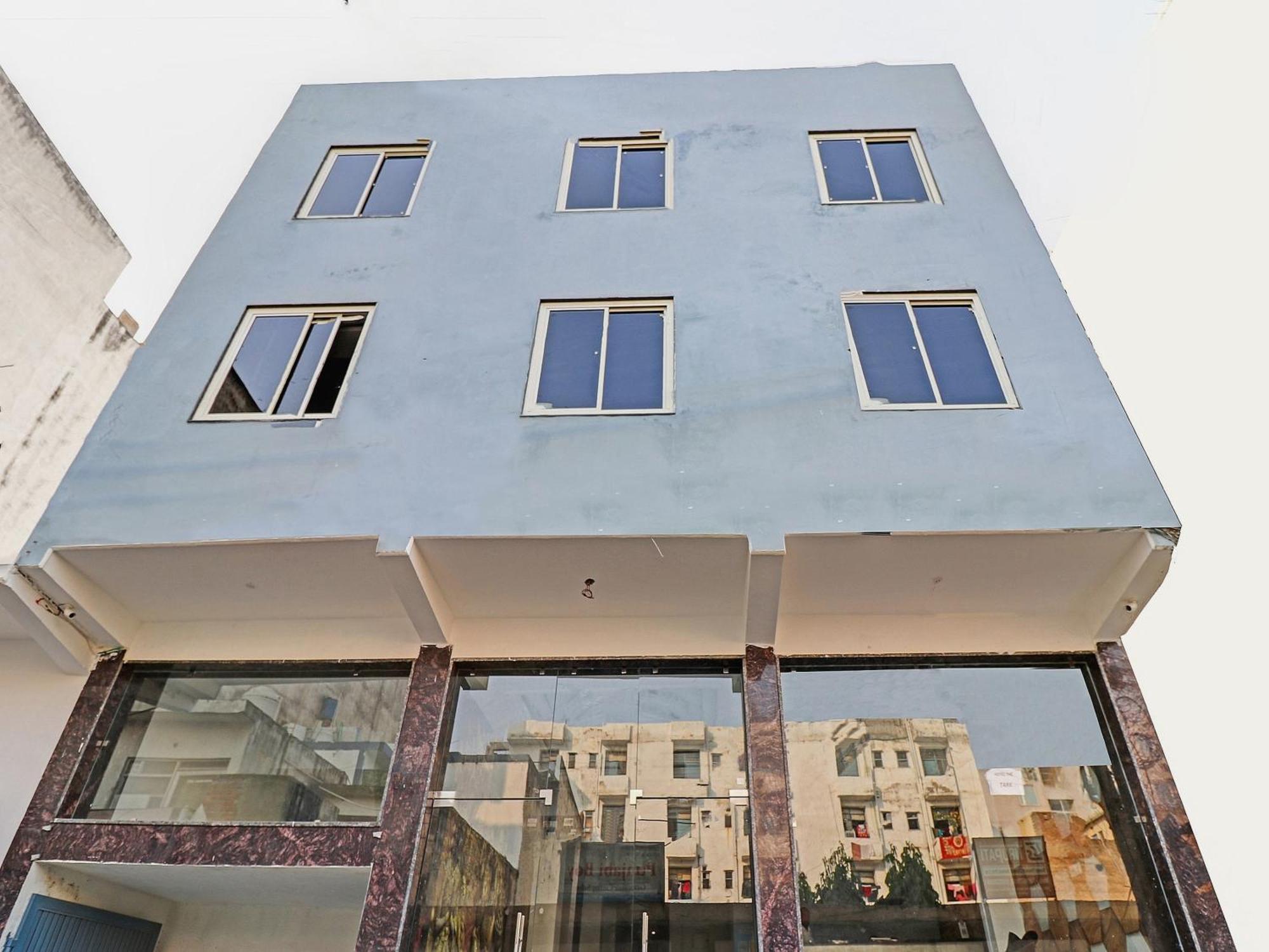 Townhouse Tark Inn New Delhi Exterior foto