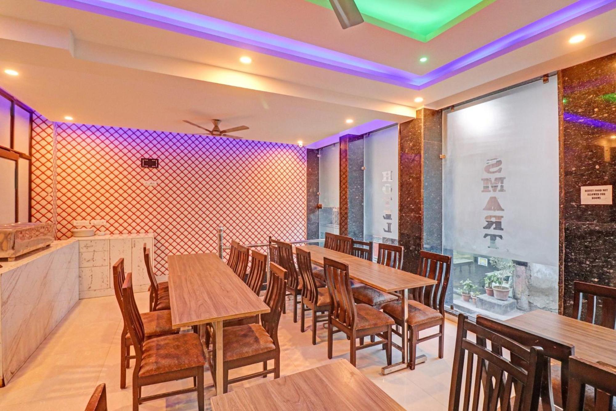 Townhouse Tark Inn New Delhi Exterior foto