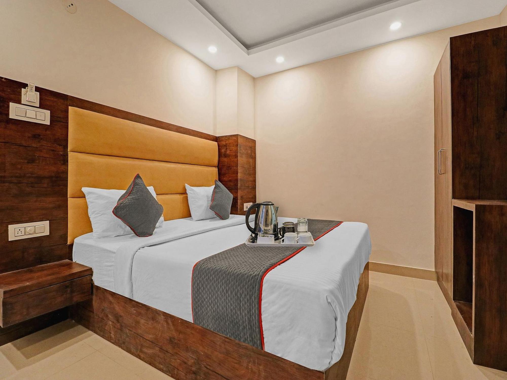 Townhouse Tark Inn New Delhi Exterior foto