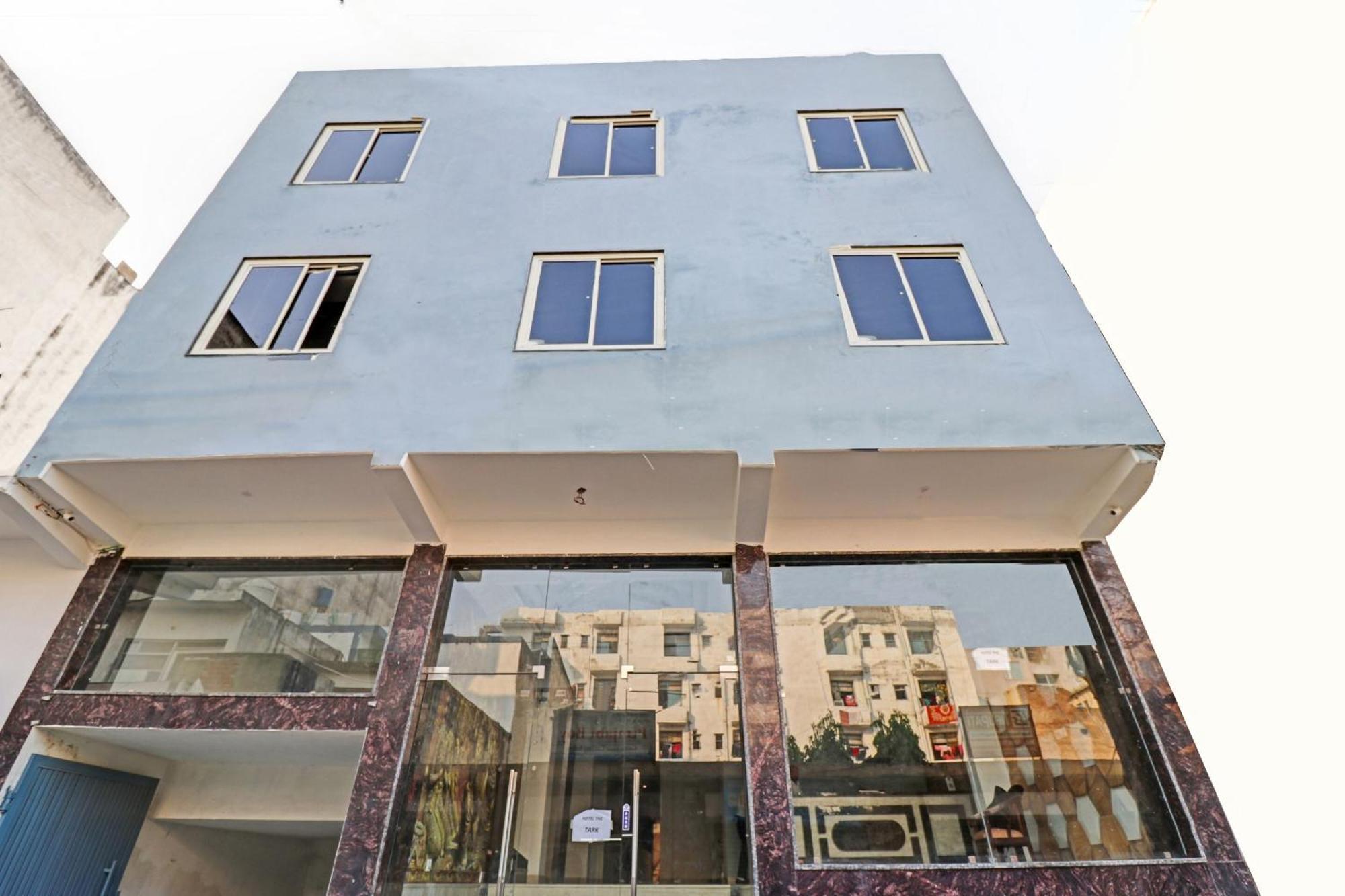 Townhouse Tark Inn New Delhi Exterior foto